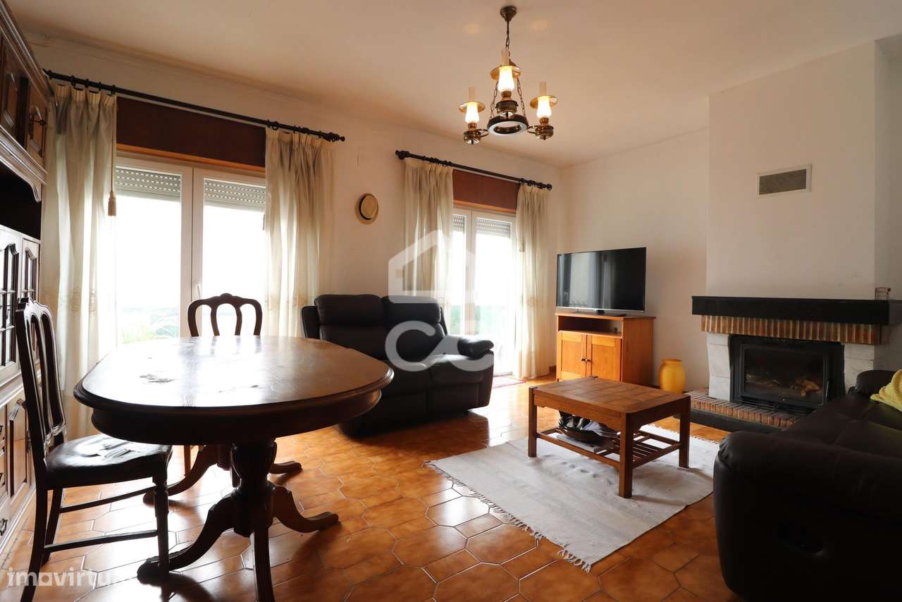 OPORTUNIDADE ÚNICA – T2 COM SÓTÃO NA URBANIZAÇÃO DO LORETO | ÚLTIMO PI - Grande imagem: 4/17