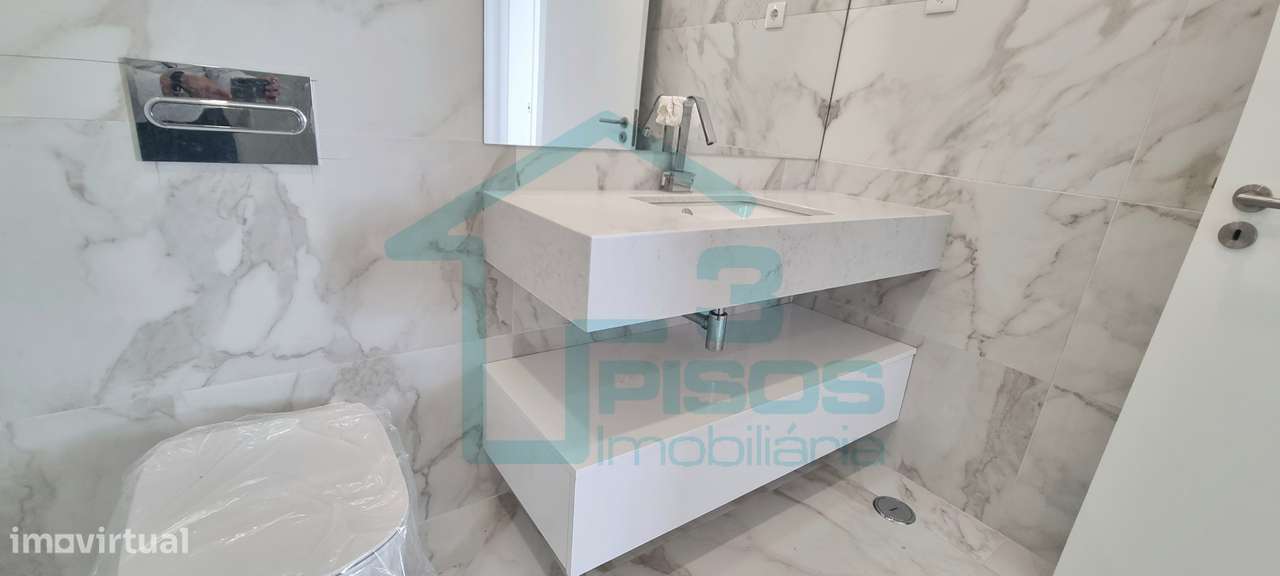 Moradia V4+1 com piscina - Costa da Caparica - Almada-29