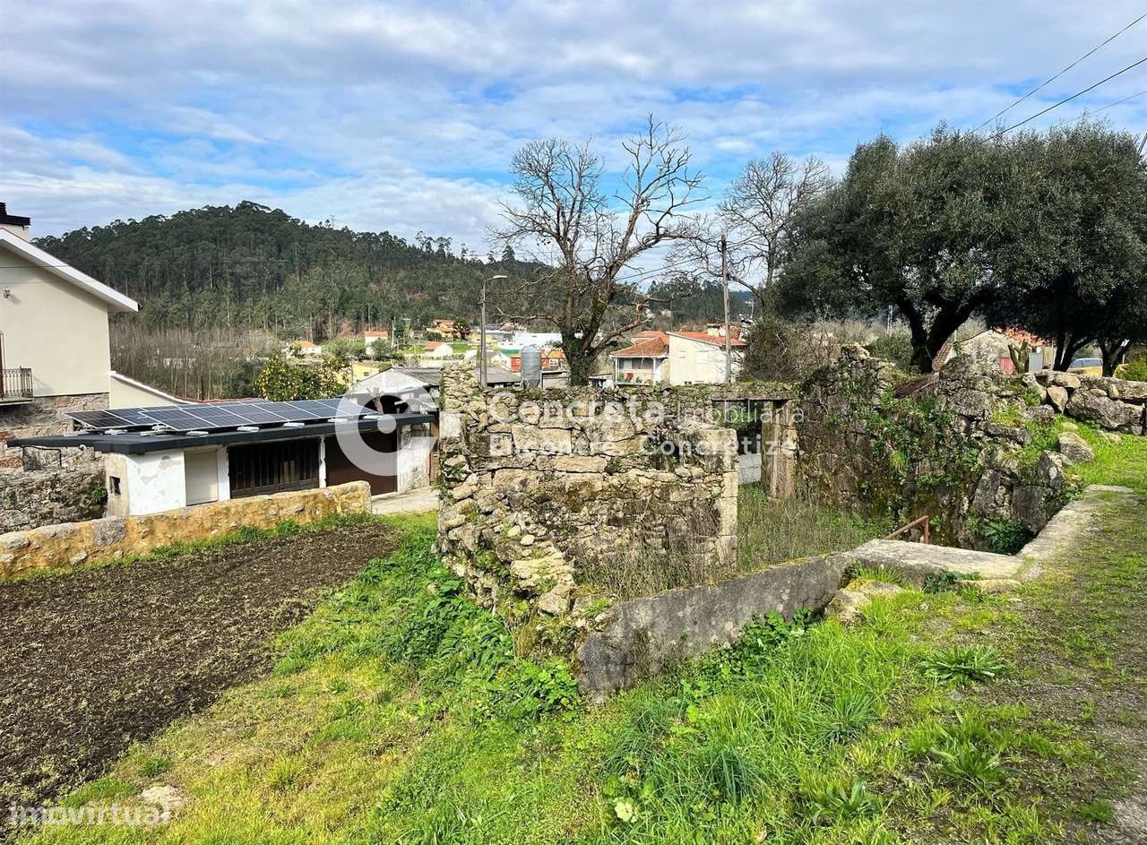 Ruína em pedra com terreno em Cossourado, Barcelos-7