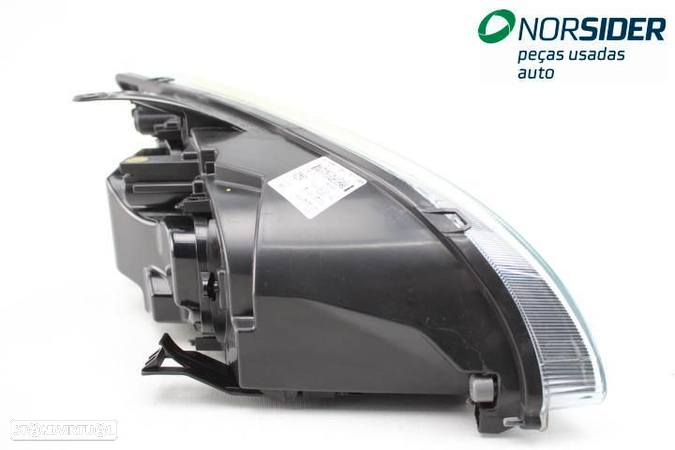 Farol esquerdo Ford Focus Station|05-08 - 8