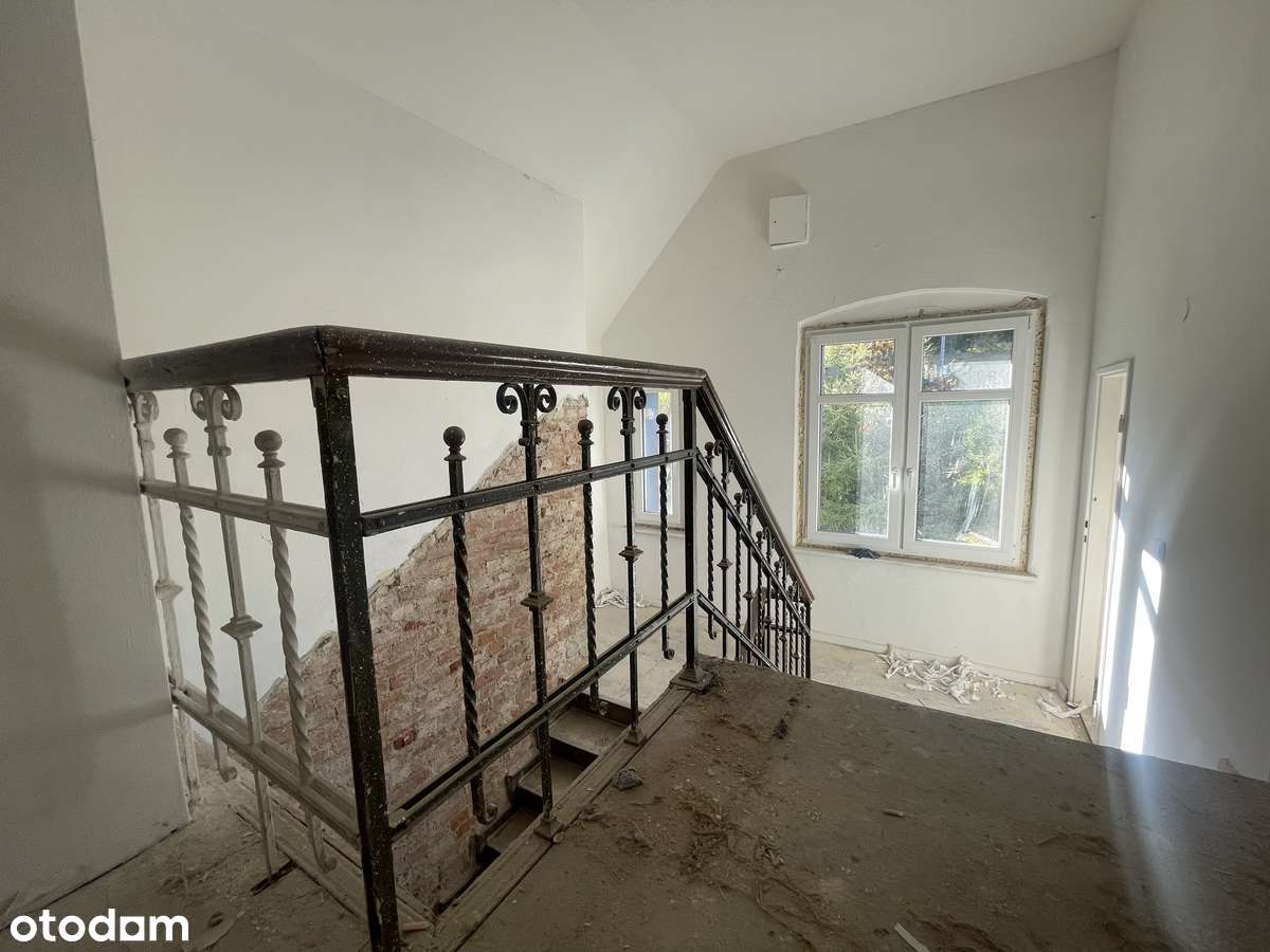 Wspaniała willa 3-kondygnacyjna w sercu Karkonoszy-5