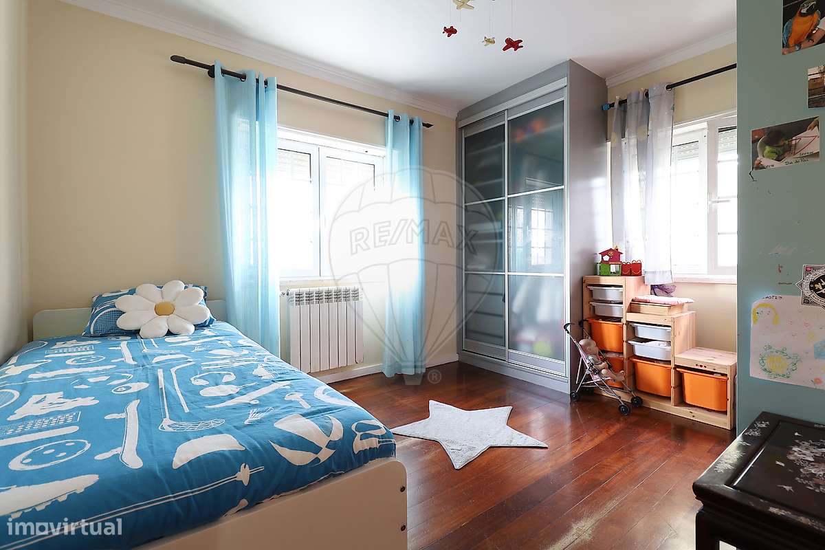 Moradia T6 para venda-10