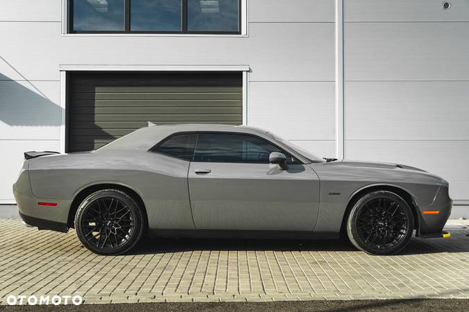 Dodge Challenger Automatik R/T Plus - 8