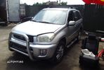 Dezmembrez Toyota Rav 4 an 2005 4x4 cutie automata mtor 2.0 benzina - 1