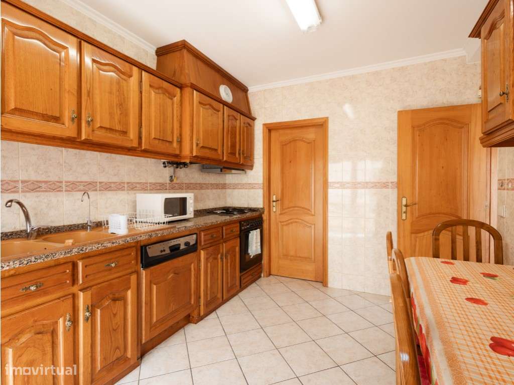 Moradia T4 em São Martinho do Bispo, Coimbra-12