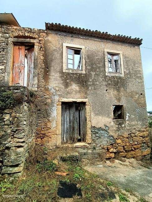 Moradia Para Reabilitar Almalagues 15 Min Coimbra