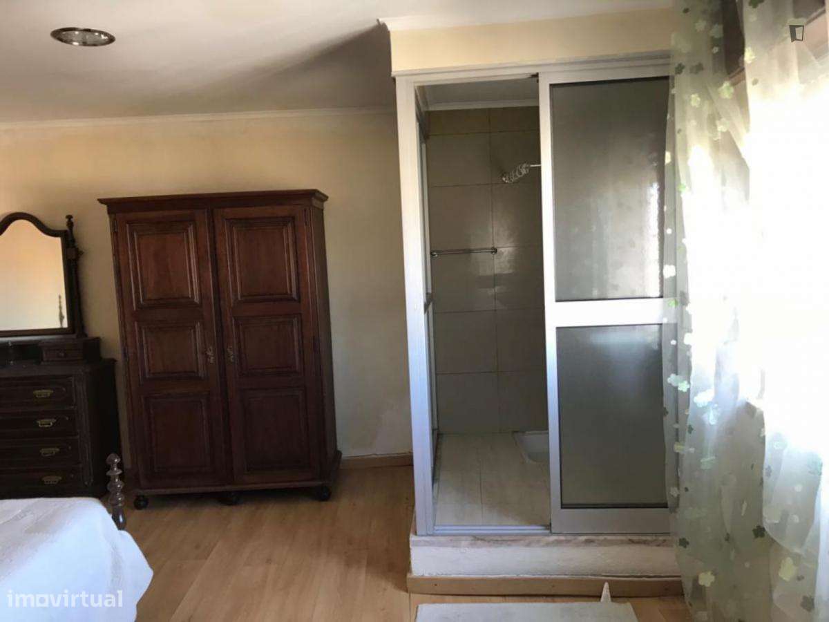 Quarto - localizado em Lumiar Lisbon - Grande imagem: 3/15