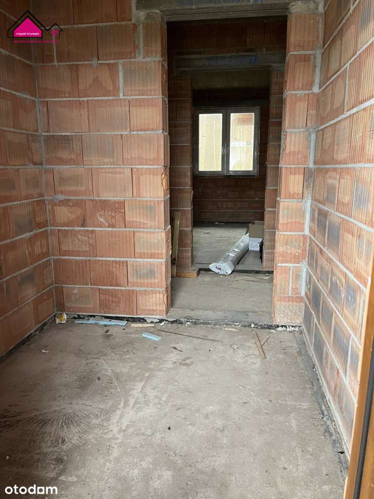 Przestronny Dom na Wsi do własnej aranżacji-7