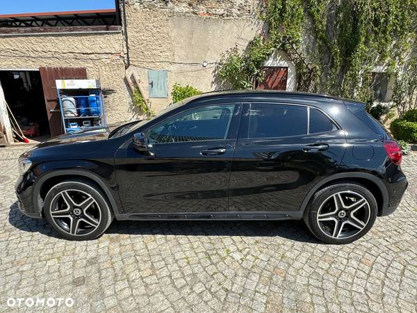 Mercedes-Benz GLA 220 4-Matic - 1