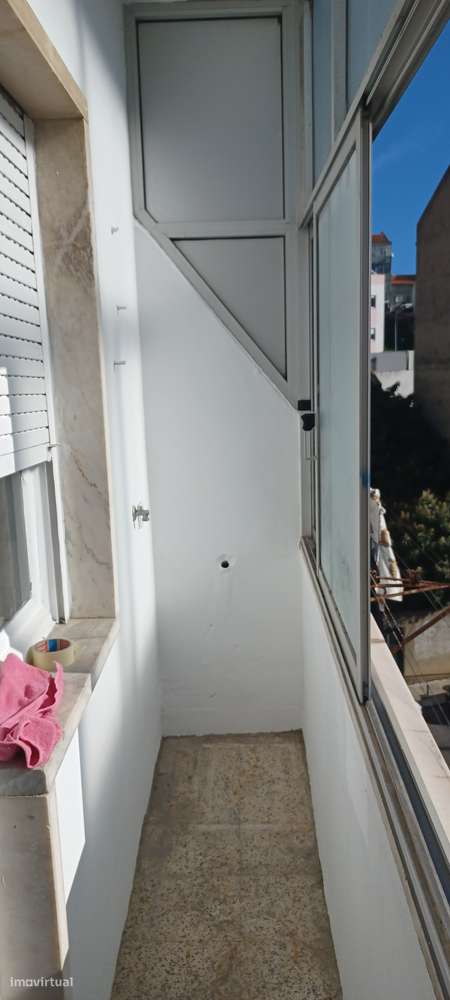 Arrenda-se T2 na Brandoa. - Grande imagem: 5/13