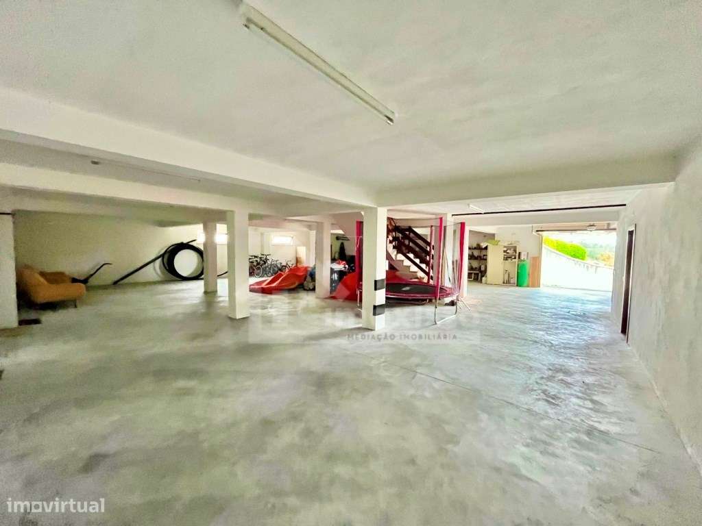 Moradia T6 pronta a habitar em Soure-9