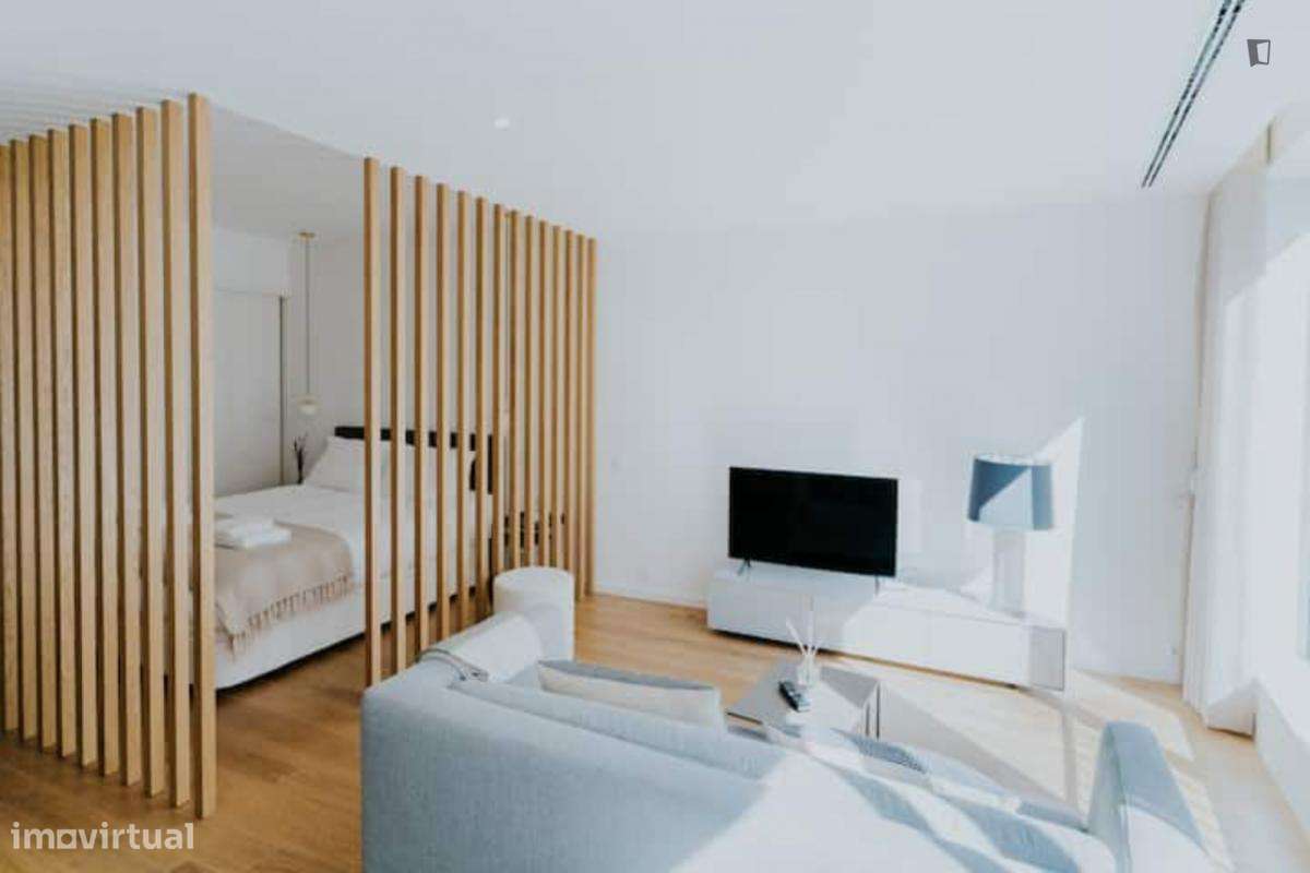 Estúdio - localizado em Santo Ildefonso Porto - Grande imagem: 2/6