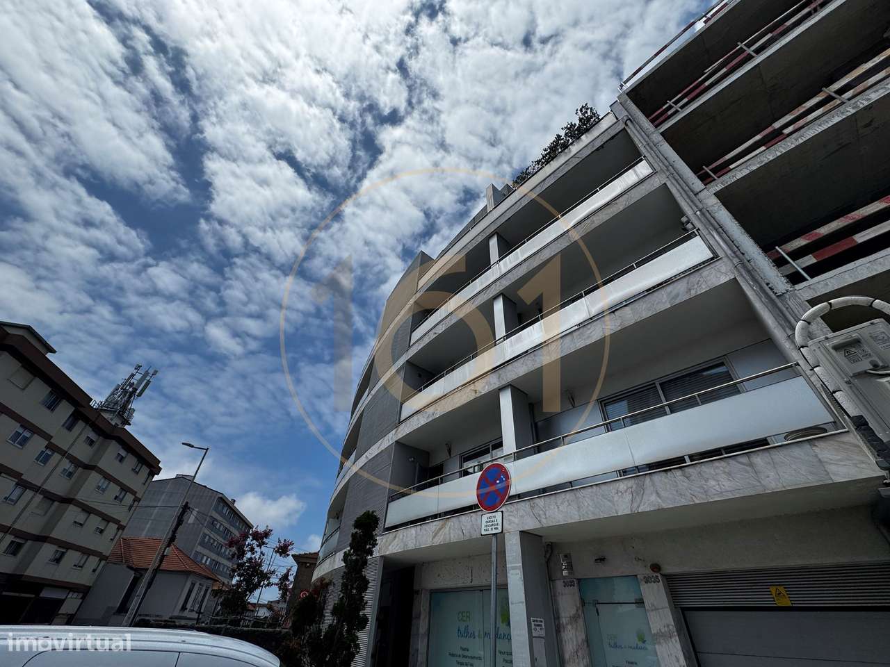 Apartamento T3+1 duplex com 2 terraços e varandas-29