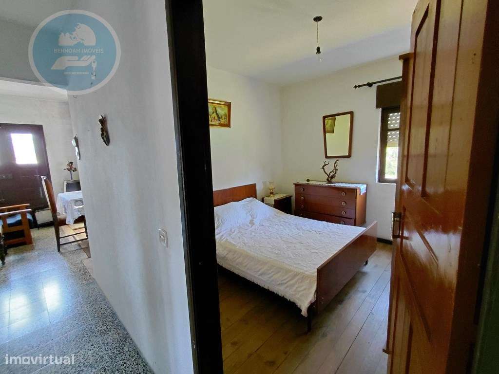 Casa Geminada T3 com Terreno Outerinho, Cabeceiras de Basto-19