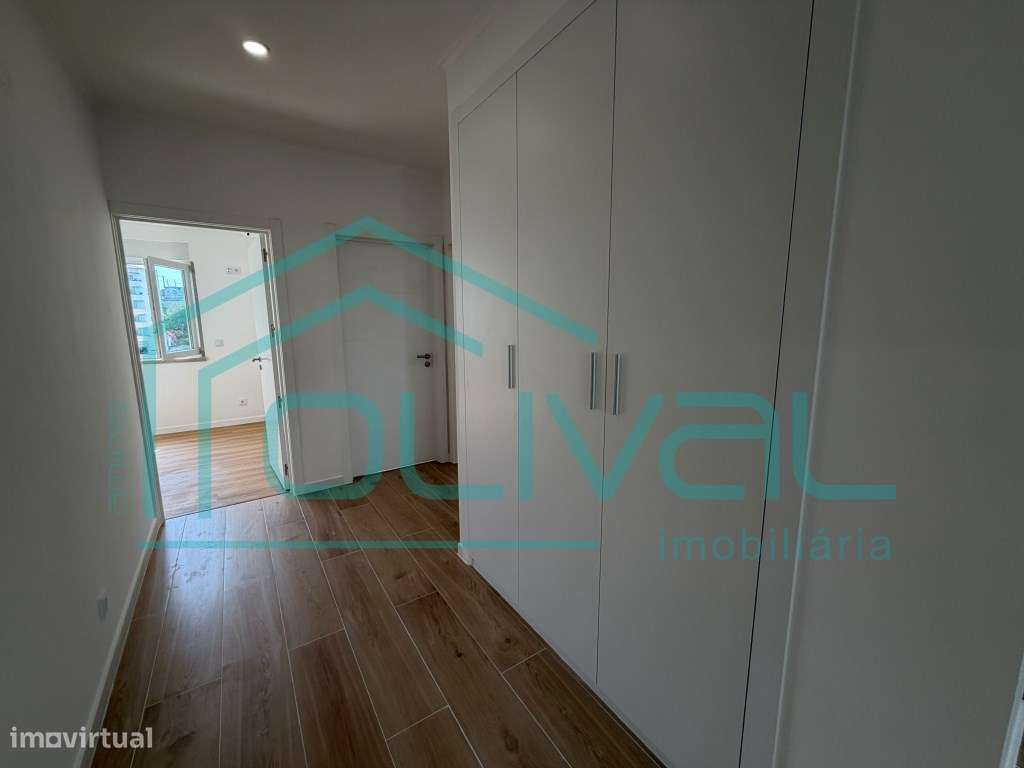 Alverca apartamento de Tipologia T3 totalmente renovado-17