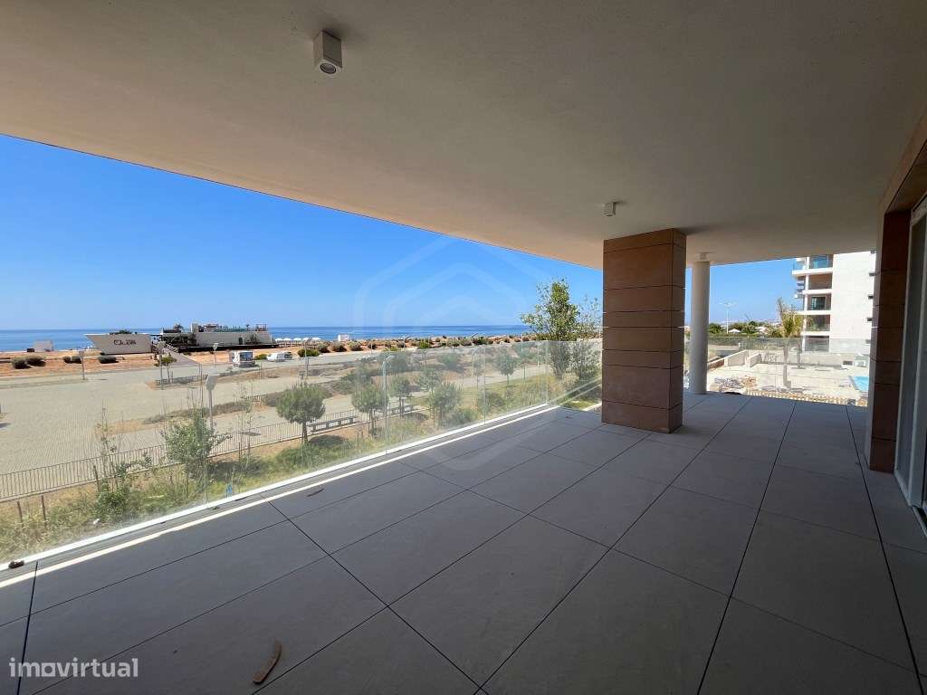 Exclusivo Apartamento T4 Duplex na primeira linha da praia, Vilamou... - Grande imagem: 2/53