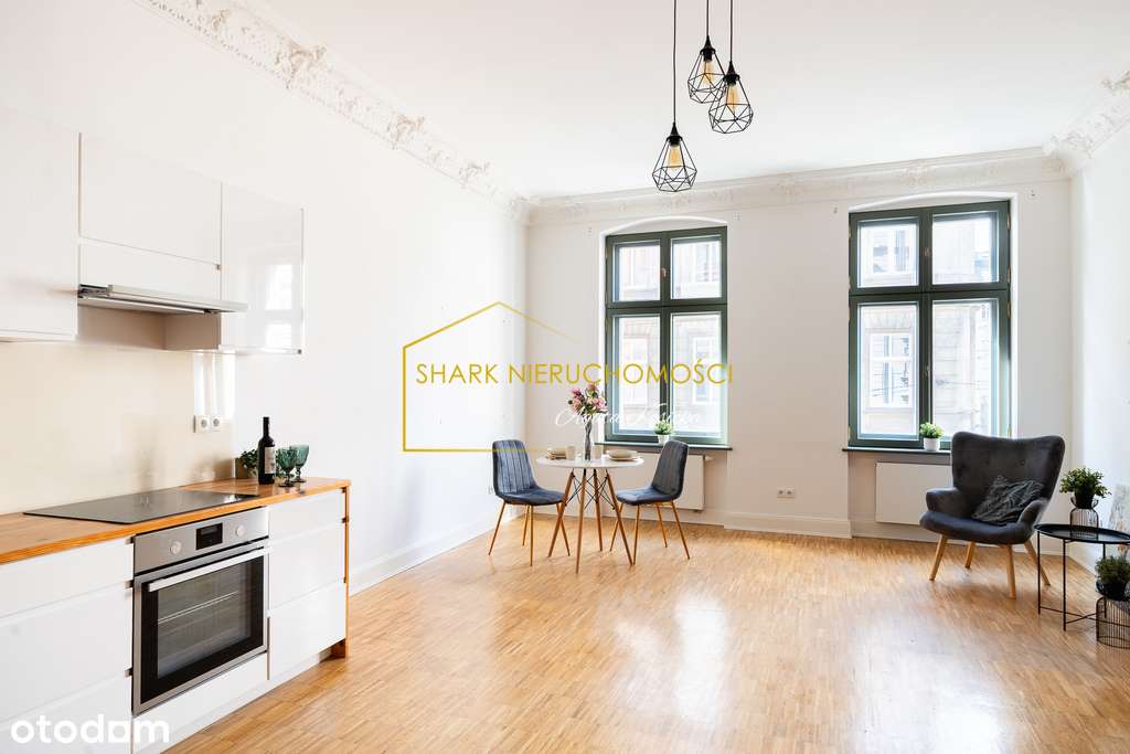 Klimatyczne mieszkanie w kamienicy w centrum!-1