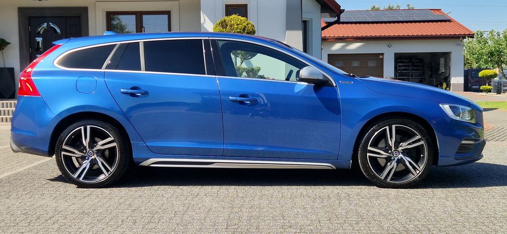 Volvo V60 I D5 AWD R-Design Summum 2017