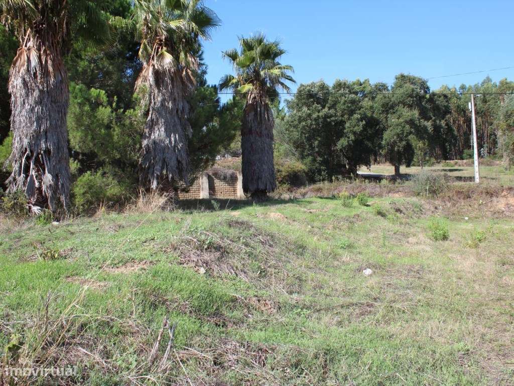 Lote para construção de moradia em Arruda dos Pisões-6