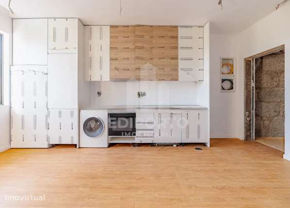 Apartamento T2+1 DUPLEX  (+1 COM 8M2 JANELA E ACESSO A VARANDA) ao Est - Grande imagem: 4/53