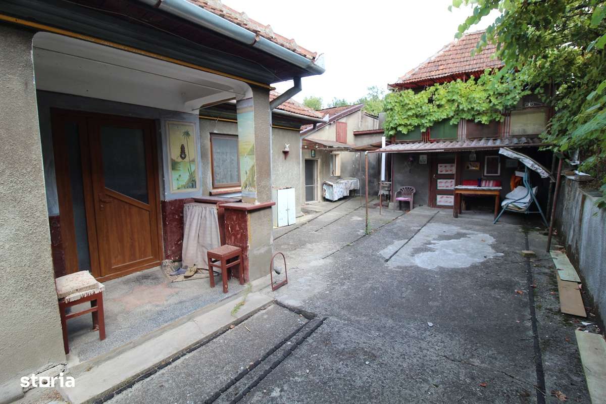 Vând casă P+Pod în Hunedoara, zona Chizid, teren 250mp, anexe...-4