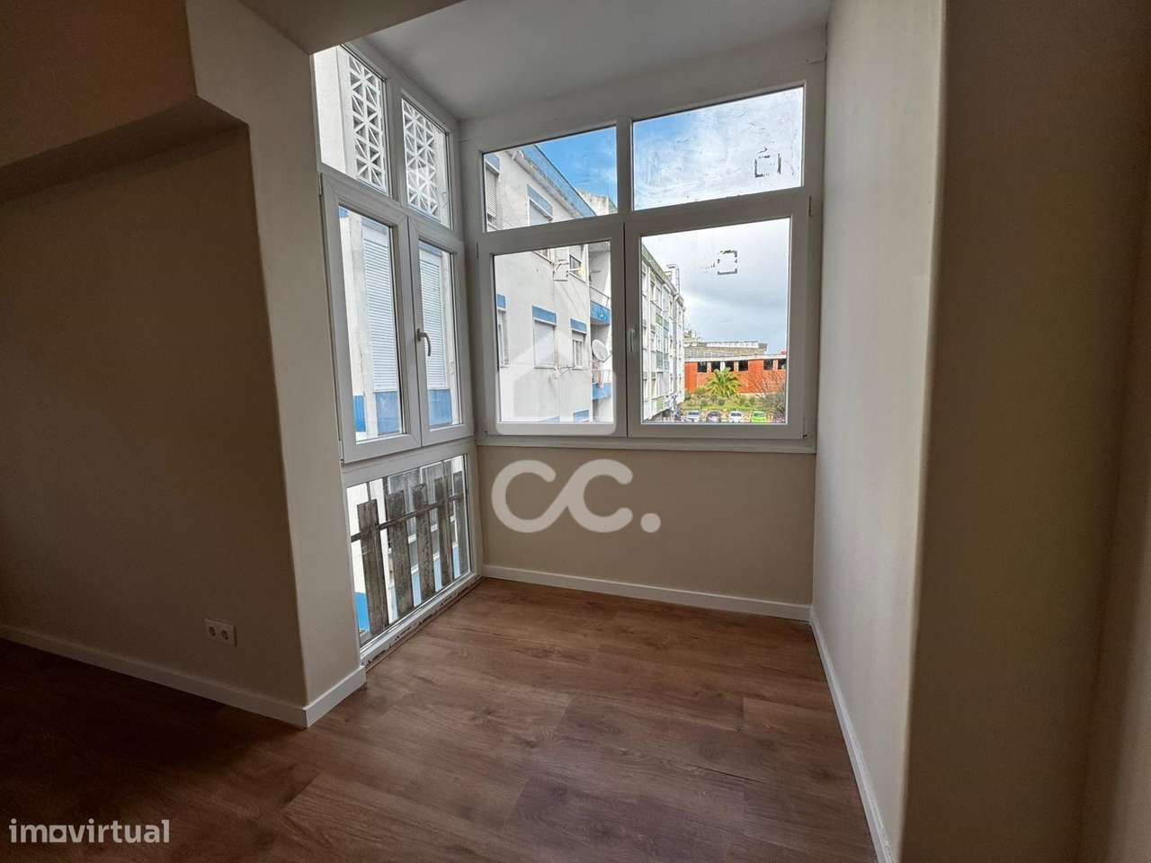 Apartamento T3 com terraço - Odivelas-18