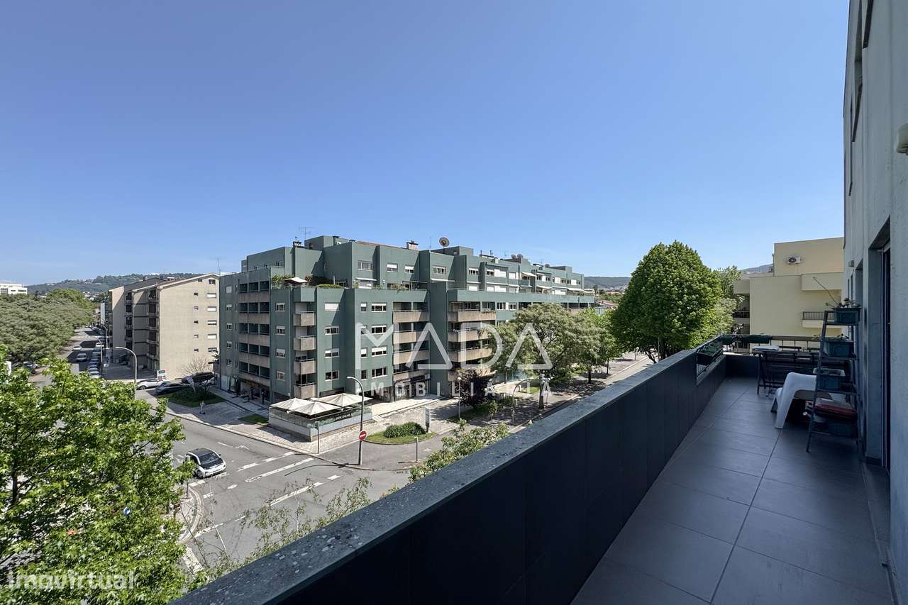 Apart. T3 renovado c/garagem (2 carros) na Av. 31 de Janeiro em Braga-14