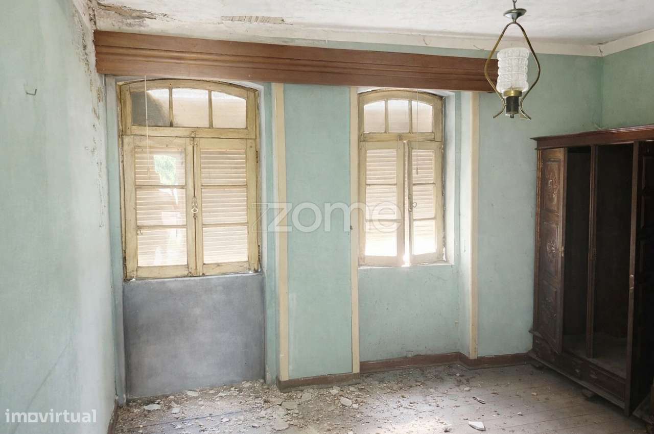 Moradia T2 para recuperar em Aguim - Grande imagem: 2/24