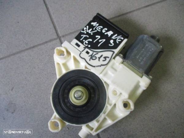 Motor Elevador Vidro 827310185R RENAULT MEGANE 3 SW 2011 TE RENAULT MEGANE 3 FASE 3 2015 1.5DCI 110CV 5P PRETO T ESQ - 2