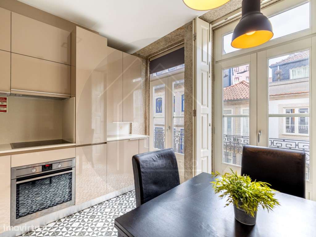 T0+1 Duplex com Vista para a Rua das Flores-Baixa do Porto - Grande imagem: 4/23