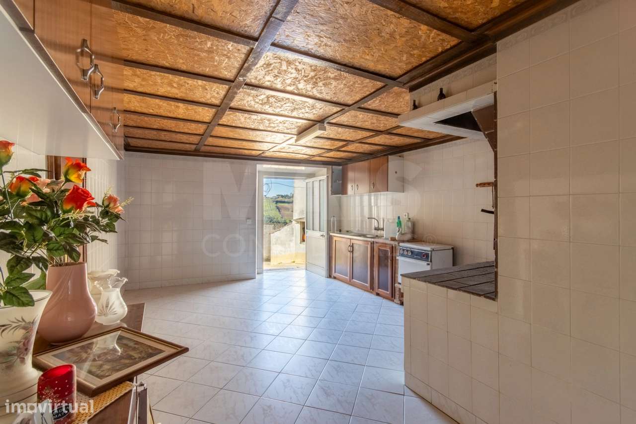 A dos Negros moradia T3 e anexos - Grande imagem: 4/31