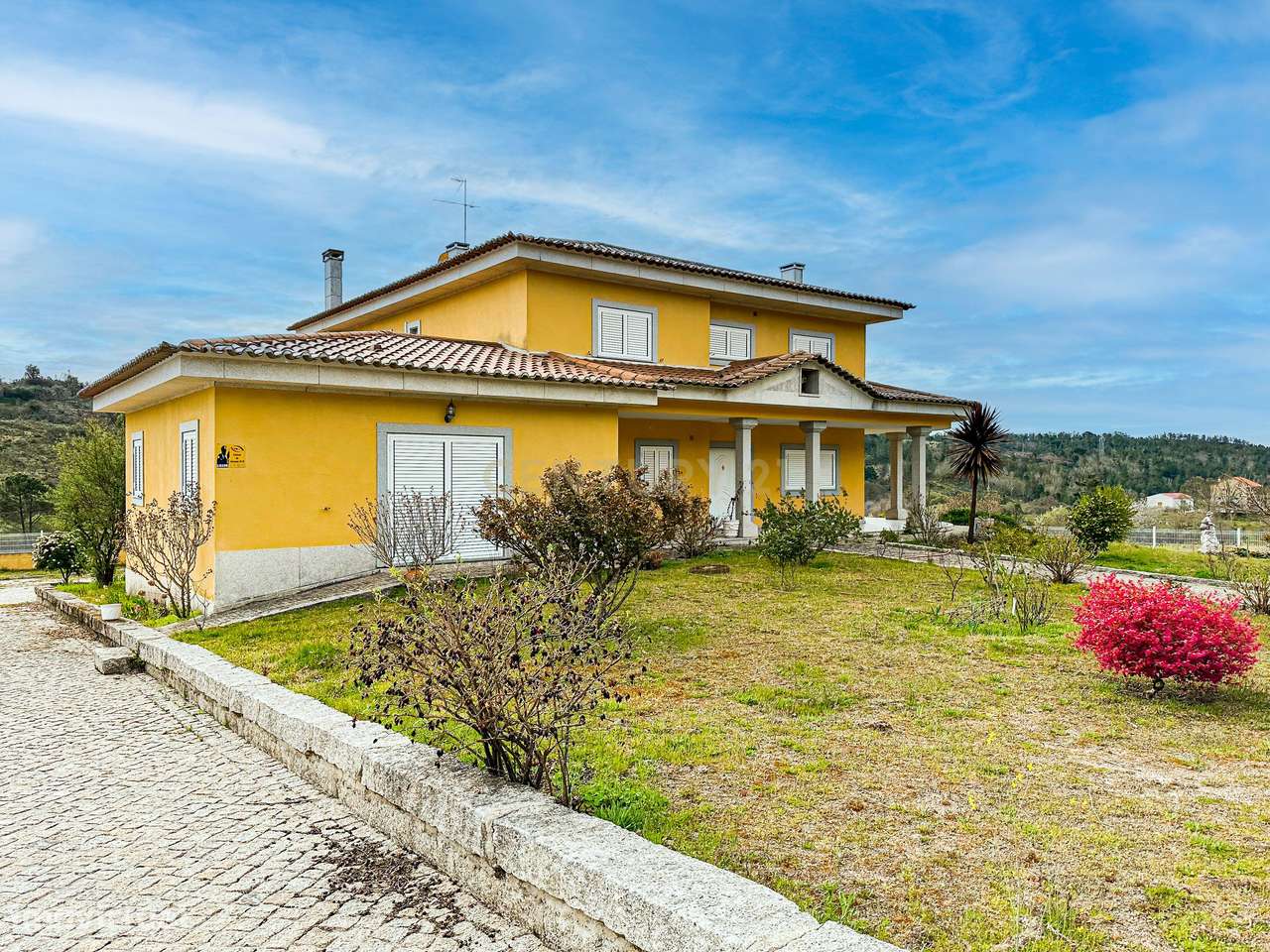 Empreendimento - Quinta com 3,5ha (35.288m²) - Moradia T5, com amendoe - Grande imagem: 4/32