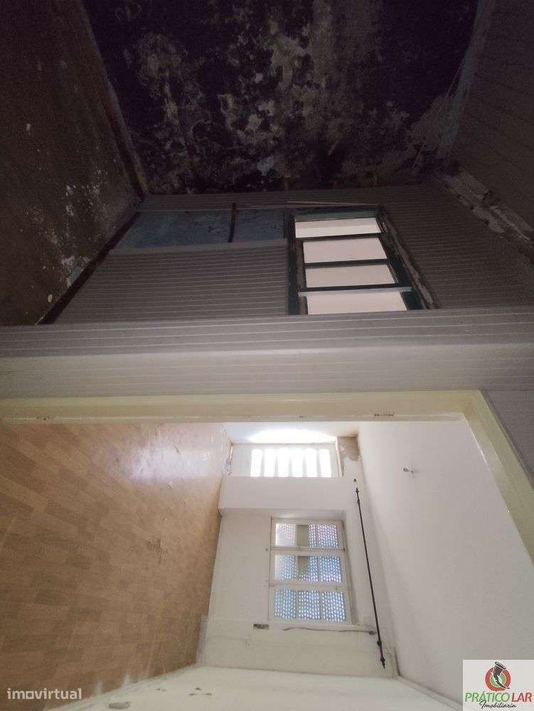 Moradia para restauro no centro na Zona Histórica de Vera Cruz-22