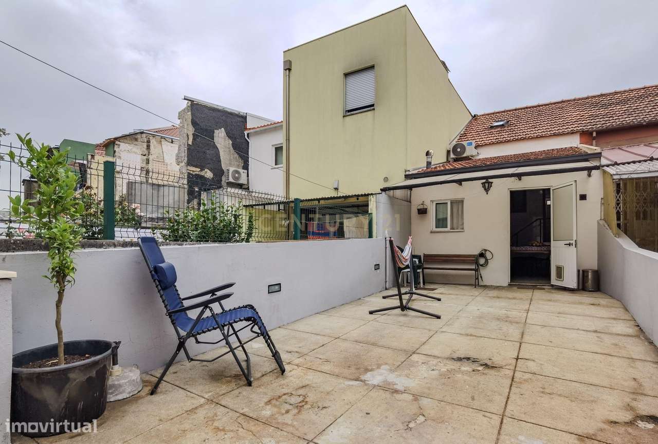 Moradia T1 (convertida T2) com Terraço e Sotão - Rio Tinto, Gondomar - Grande imagem: 5/17