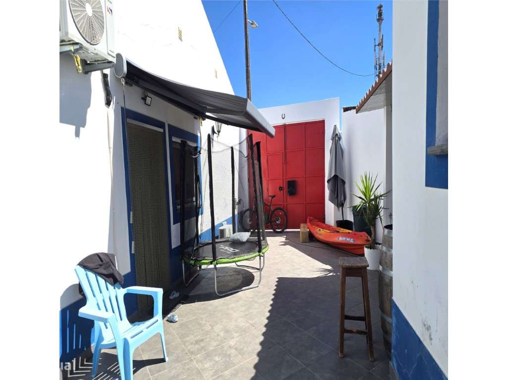Moradia T3 com piscina inserida em lote de 1000 m2 a 6 km da praia ...-20