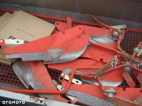 Kuhn Planter 2 - 9