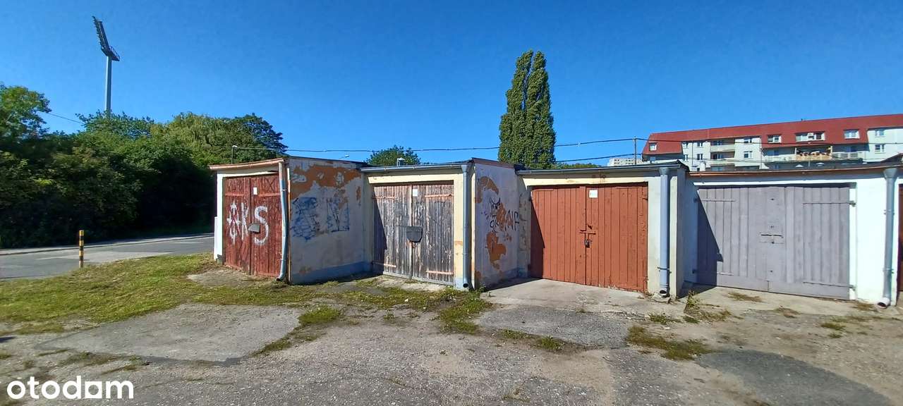 Nowa cena !! Garaż na Pana Tadeusz-1