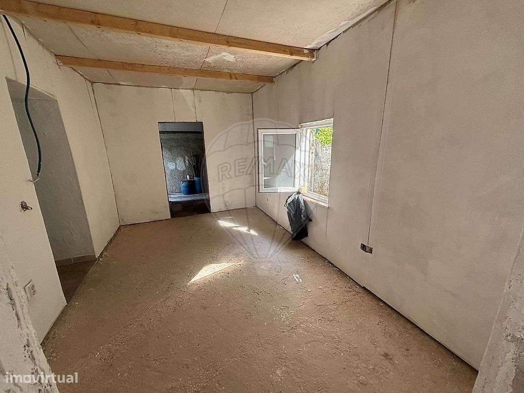 Moradia T2 para venda - Grande imagem: 3/21