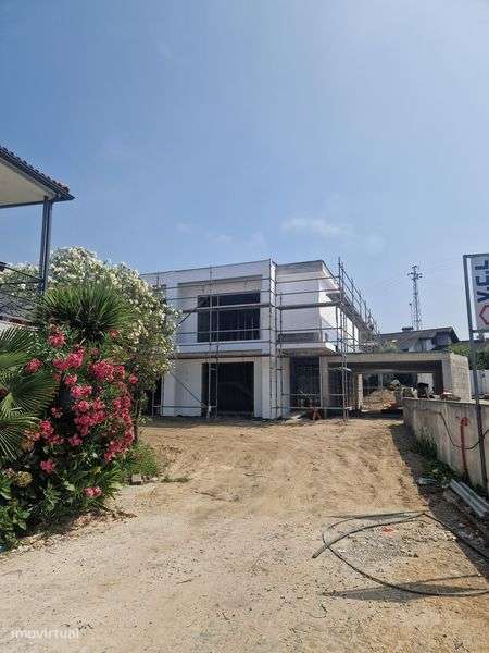 Vivenda T4 c/ piscina centro de Fafe, ÚLTIMA OPORTUNIDADE-0