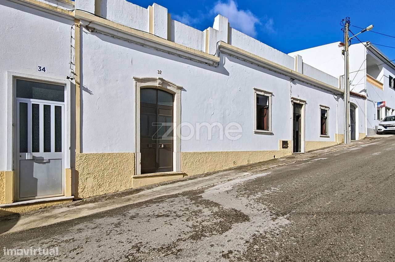 Moradia V6 no centro de São Marcos da Serra, em lote de 668m2-15