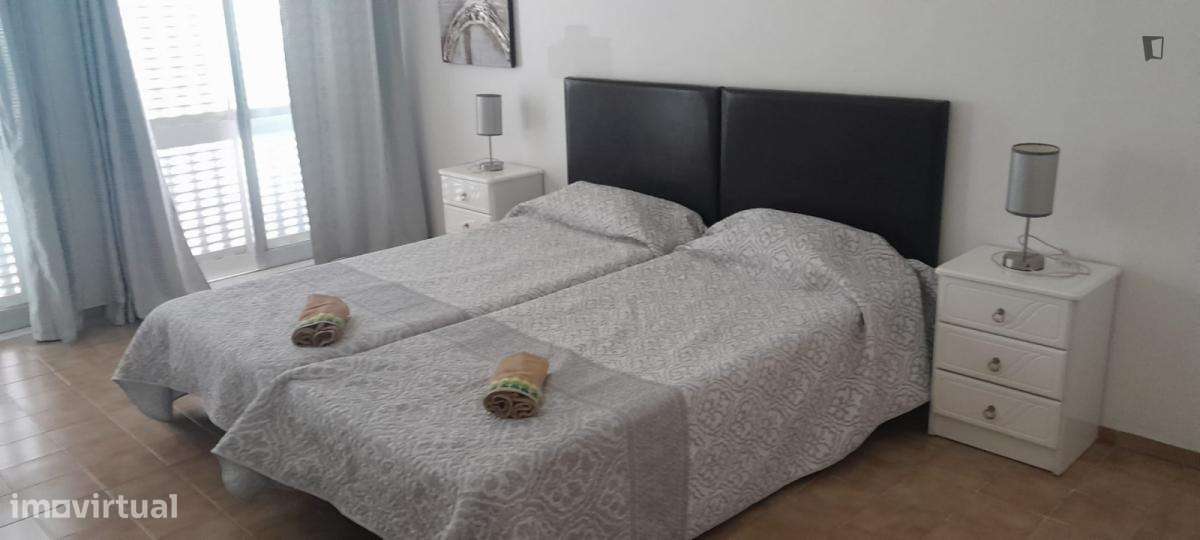 Quarto - localizado em Portimao - Grande imagem: 1/7