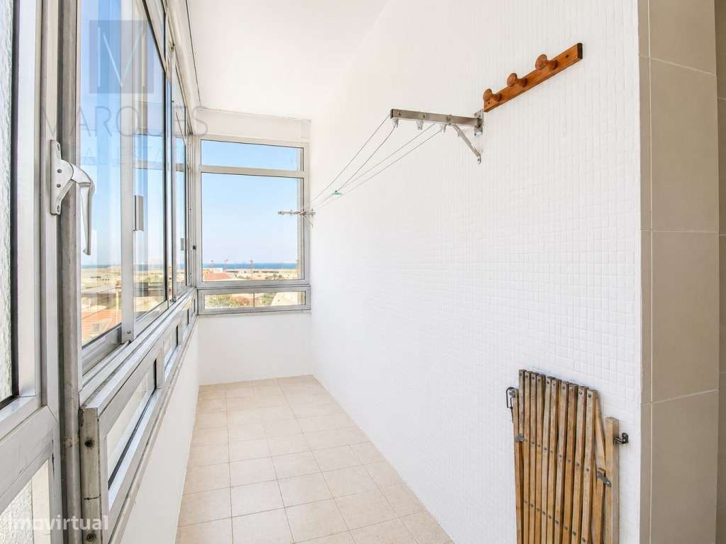 Apartamento T3 em Almada-5