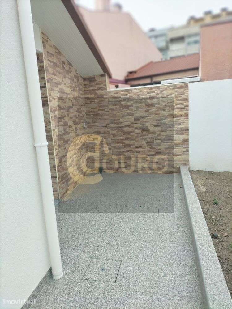 MORADIA T1 EM RIO TINTO - Grande imagem: 4/13