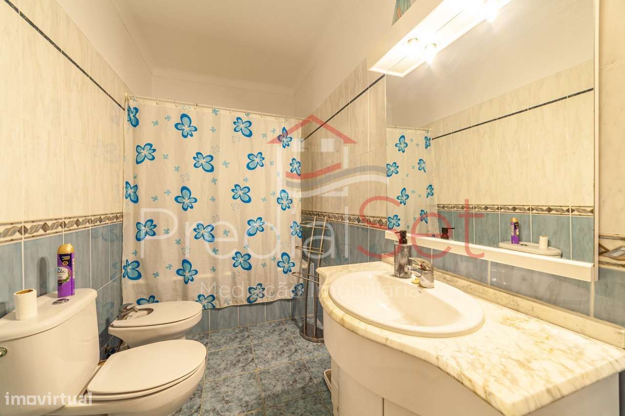 Moradia T4 em Quintinha - Palmela-44