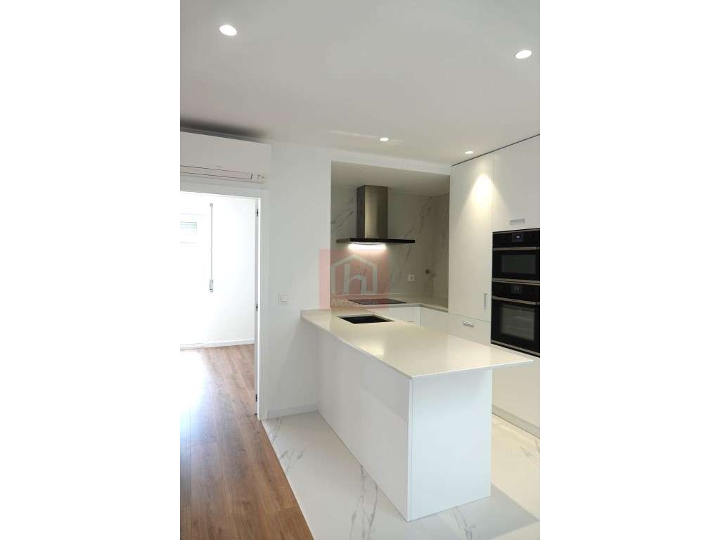 Apartamento - Dúplex Novo T3 no Centro de Alcochete - Grande imagem: 3/20