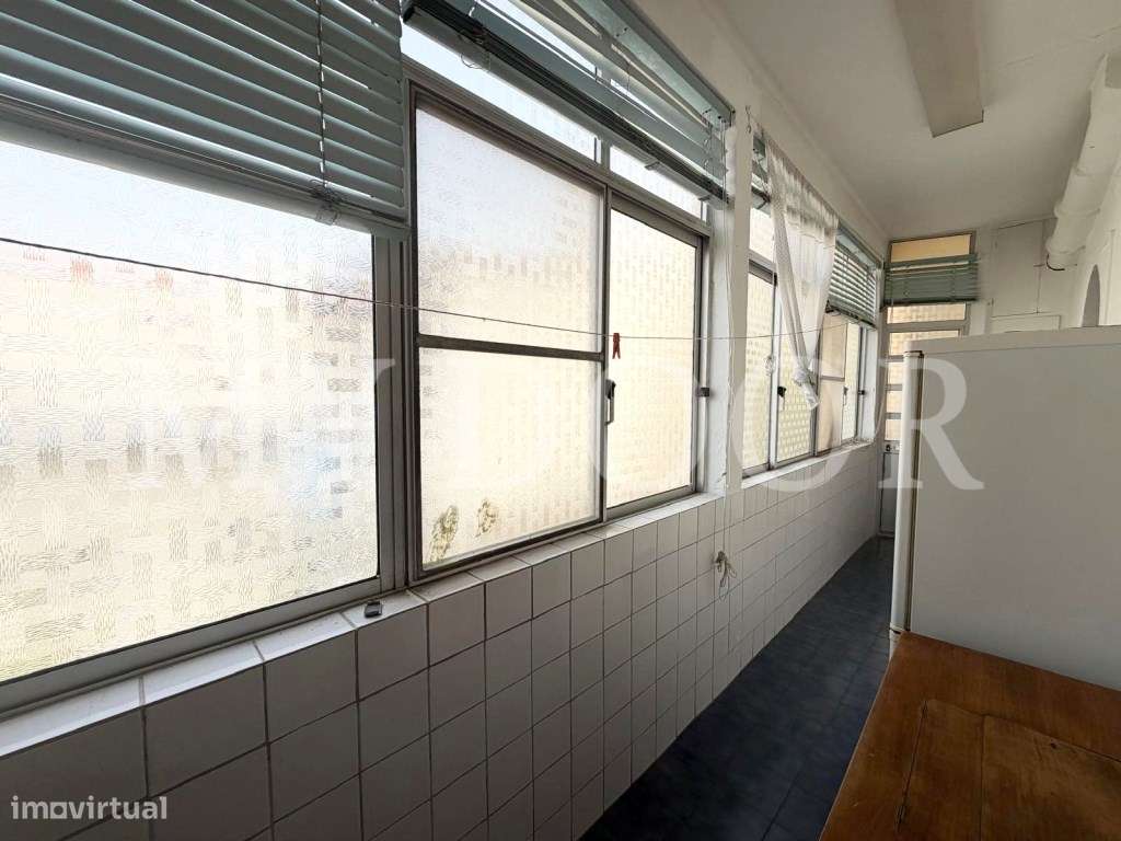 Apartamento T2 - Moscavide - 2º Andar - OPORTUNIDADE-11