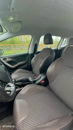 Peugeot 2008 1.6 VTi Allure - 6