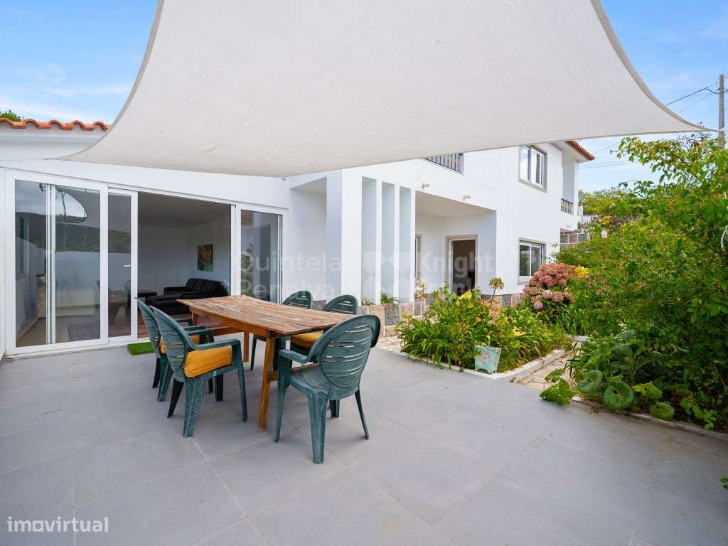 Moradia T5 com jardim, terraço e garagem em Galamares, Sintra - Grande imagem: 4/29