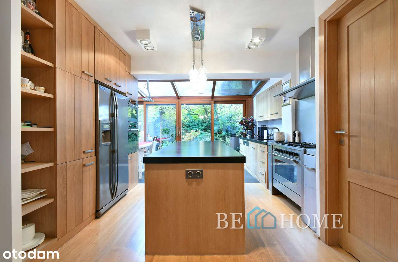 Parterowy dom 201 m2, 5 pokoi, działka 674m2, z ogrodem zimowym-0