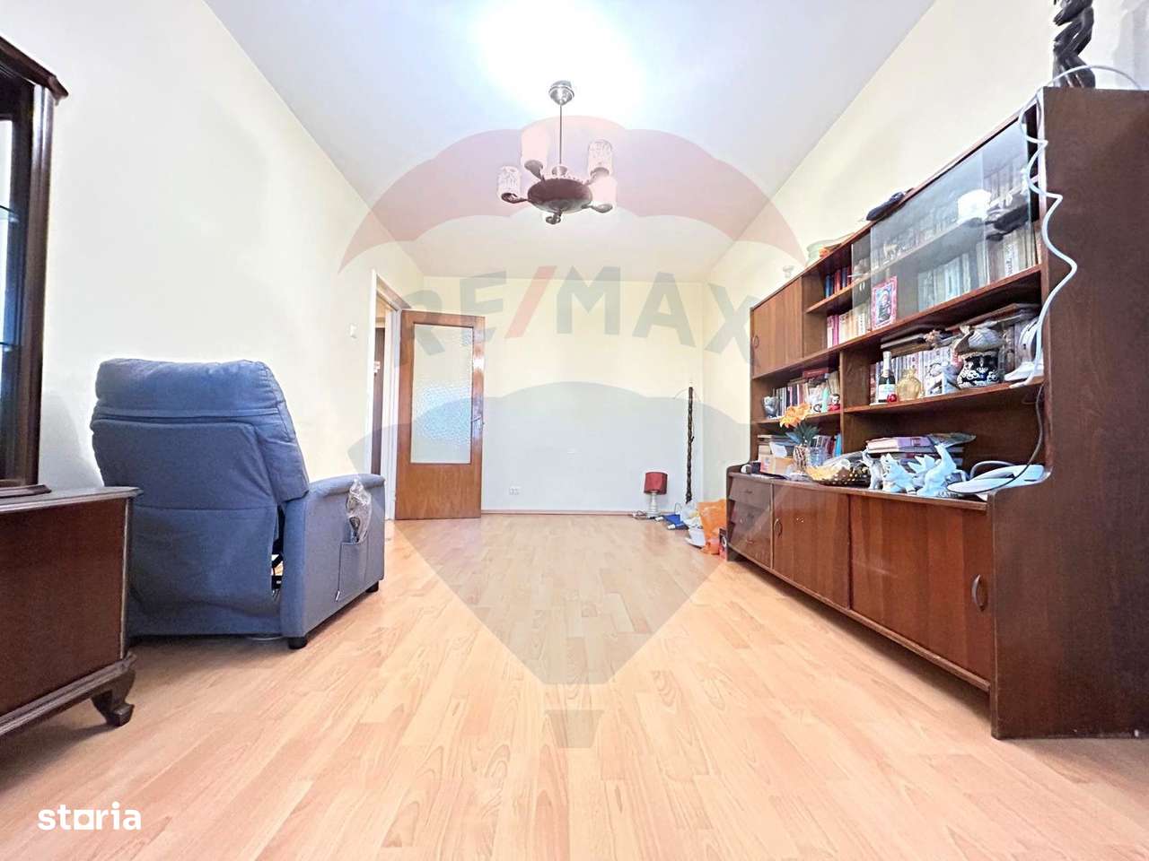 Apartament cu 3 camere de vânzare în zona Drumul Gazarului-4